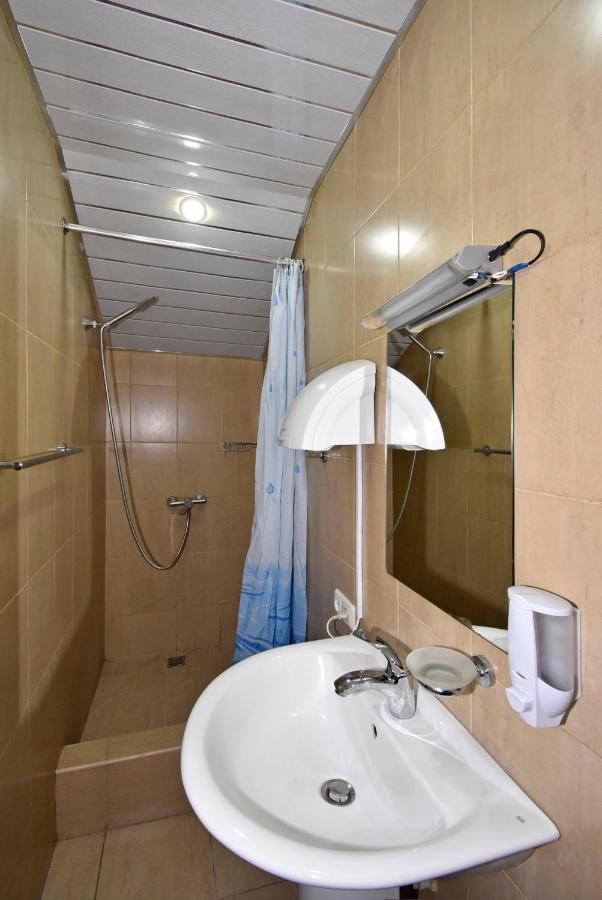 Tumanyan Hostel And Tours Erivan Oda fotoğraf